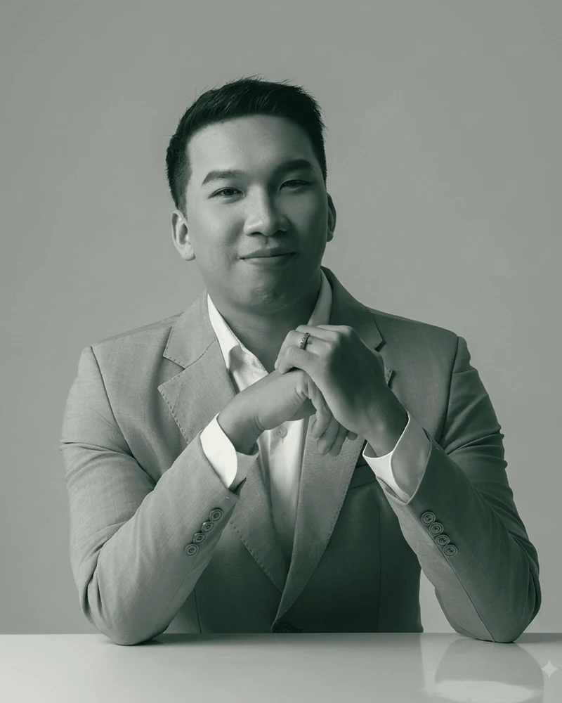 Chân dung Trung Nguyễn